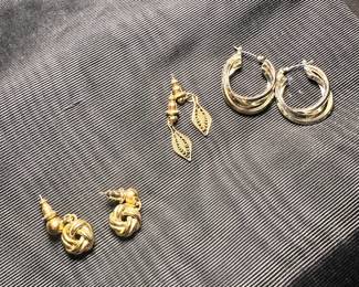 gold earrings