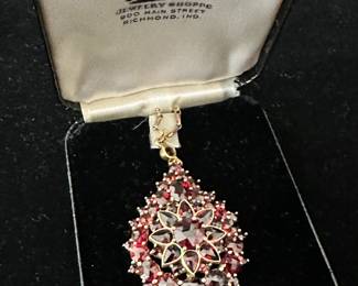 GORGEOUS necklace