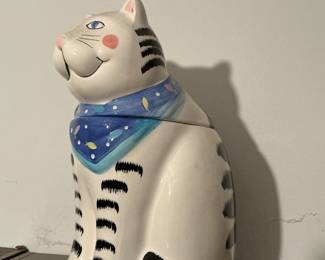 Cookie jar