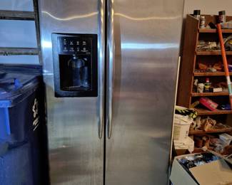 Great working condition GE fridge in garage ready to move