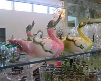 Vintage Hull Pottery Swans
