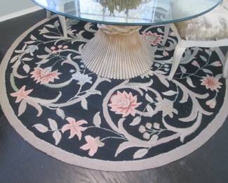 84" Round Rug By Safavieh