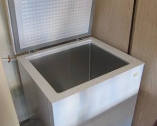 "Avanti" Freezer Chest