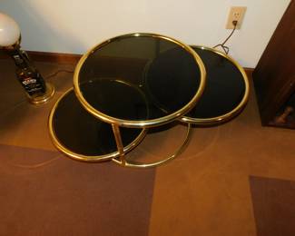 VINTAGE MILO BAUGHMAN STYLE 3 TIER SWIVEL BRASS & GLASS COFFEE/END TABLE