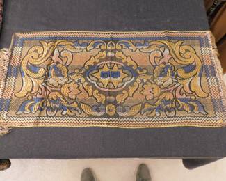 ANTIQUE VICTORIAN DRESSER RUNNER