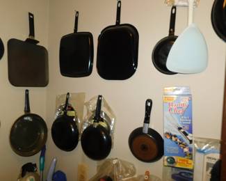 MORE COOKWARE