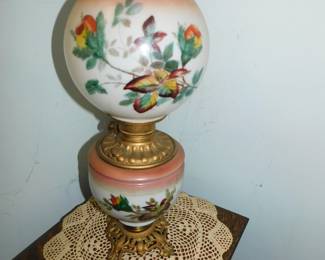 ANTIQUE GWTW GLOBE LAMP