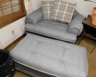 Haverty's Oversize Chair & Ottoman