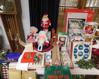 HOLIDAY ITEMS