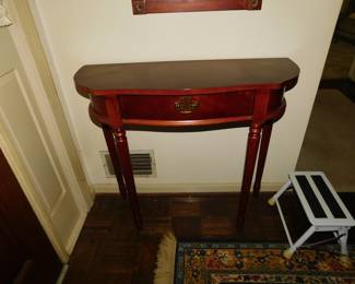 SMALL MAHOGANY CONSOLE TABLE