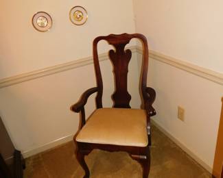 MAHOGANY DINING ARM CHAIR
