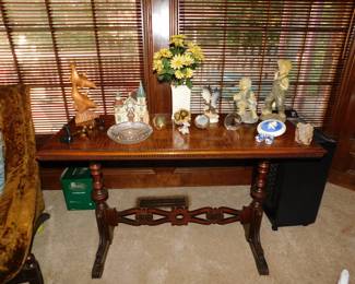 ANTIQUE WALNUT CONSOLE/LIBRARY TABLE