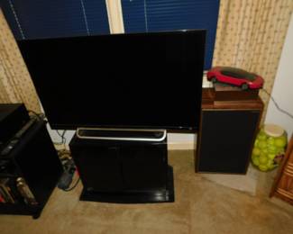 FLAT SCREEN TV ON STAND