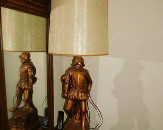 VINTAGE CONQUISTADOR FIGURAL SCULPTURE LAMP