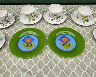 Botanic Flower Gracie Saucers Cups Arcoroc France Matys Green Tulip Plates