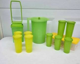 Tupperware Pitcher Cups With Lids Pickle Keeper Fridge Saver Container