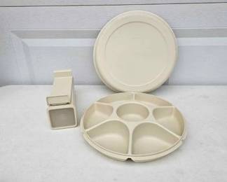 Tupperware Divided Snack Tray With Lid Cracker Cheese Holder