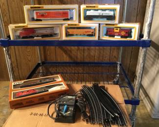 BACHMAN HO Scale Train Cars
