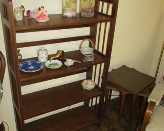 full view of folding book case 
