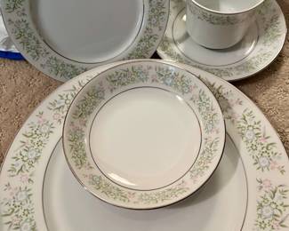 Taihei Fine China "Springtime"