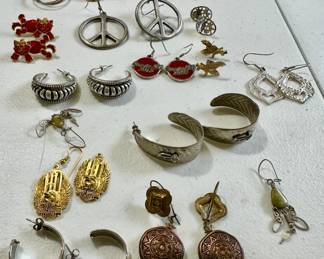 Lot Costume Jewelry Pins, Earrings