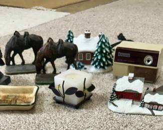 Vintage Cast Iron Horses, Other Décor
