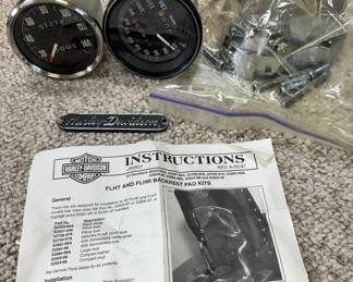 Harley Davidson Backrest Pad Kit/Odomometers