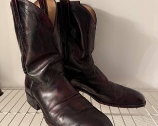 Size 10.5D Leather Cowboy Boots. Photo 1 of 2.