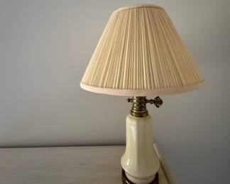 Vintage Porcelain Table Lamp. Photo 1 of 2. 