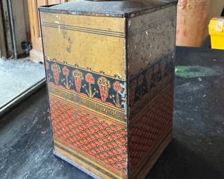 Walter Baker & Co Breakfast Cocoa Tin. Photo 1 of 3. 