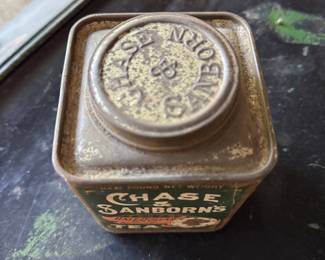 Chase & Sanborn's Half Dollar Mixed Tea Tin. Photo 2 of 3. 
