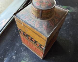 Walter Baker & Co Breakfast Cocoa Tin. Photo 2 of 3. 
