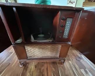 Victrola inside