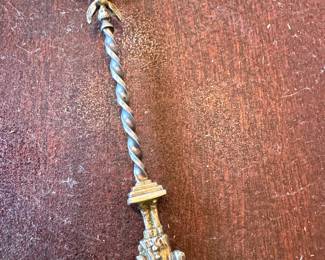 Antique Ornate Souvenir Spoon – Twisted Handle with Bird & Monument Motif