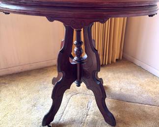 Antique Victorian Style Mahogany Round Pedestal Side Table – Carved Tripod Base