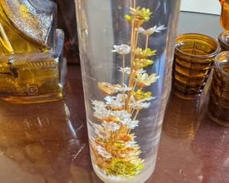 Vintage Daisyglas Resin Paperweight – Handcrafted Floral Display (1960s–70s, Campbell CA)