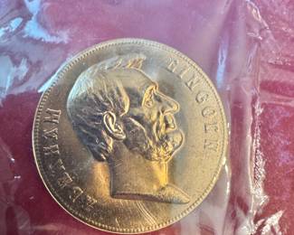 SEO Title: Abraham Lincoln Bronze Medal – U.S. Mint Presidential Miniature Medal, Mount Rushmore Series
