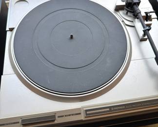 Pioneer Stereo System with Turntable & Receiver – Retro Hi-Fi Audio Cabinet