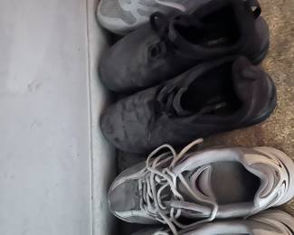 mens sneakers 