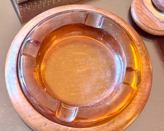 Mid-Century Modern Duk-It Amber Glass Ashtray with Wooden Base – Collectible