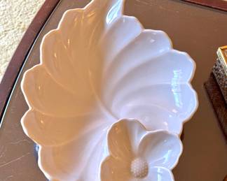 Vintage Gray Porcelain Leaf Dish with Flower Accent – Mid-Century Decorative Bowl