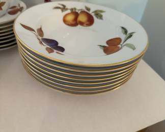 Royal Worcester "Evesham" China Set