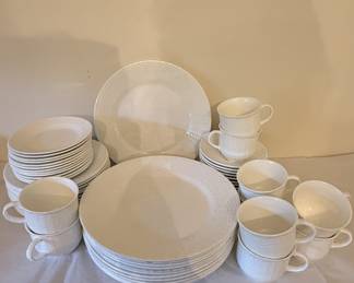 Wedgwood "Nantucket Basket" China Set