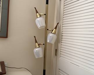 MCM Tension Pole Lamp