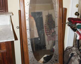 dressing mirror