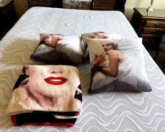 Marilyn Monroe collectables
