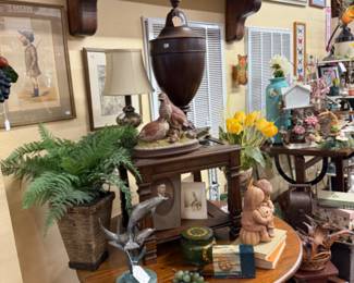 quail figurine, lamps, brass pieces, 