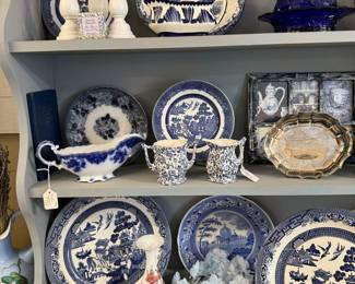 Blue and white pieces