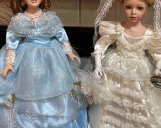 Collectible Memories Porcelain Doll "Gwenyth"