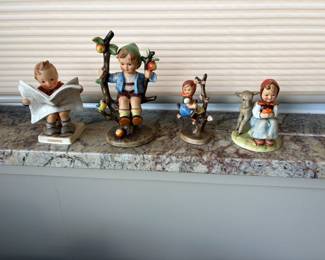 . . . stylized Bee Hummels 